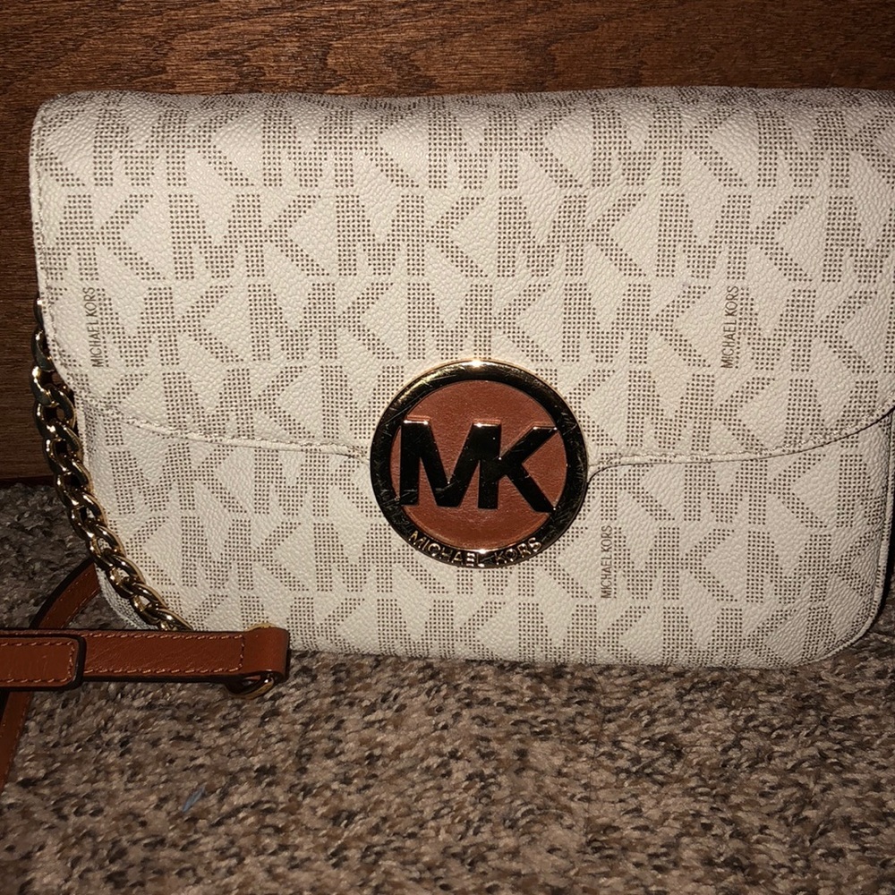 White Michael Kors Purse